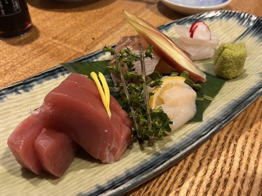 大衆割烹TAKEYAの刺身盛り合わせ