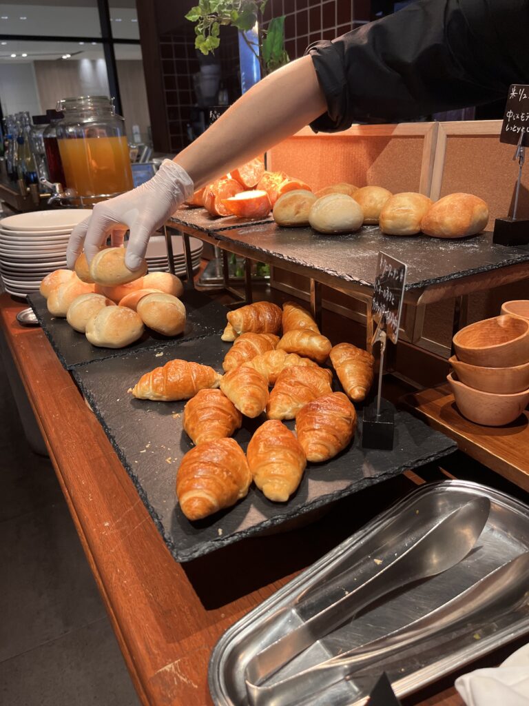 薪火料理 in the parkのパン