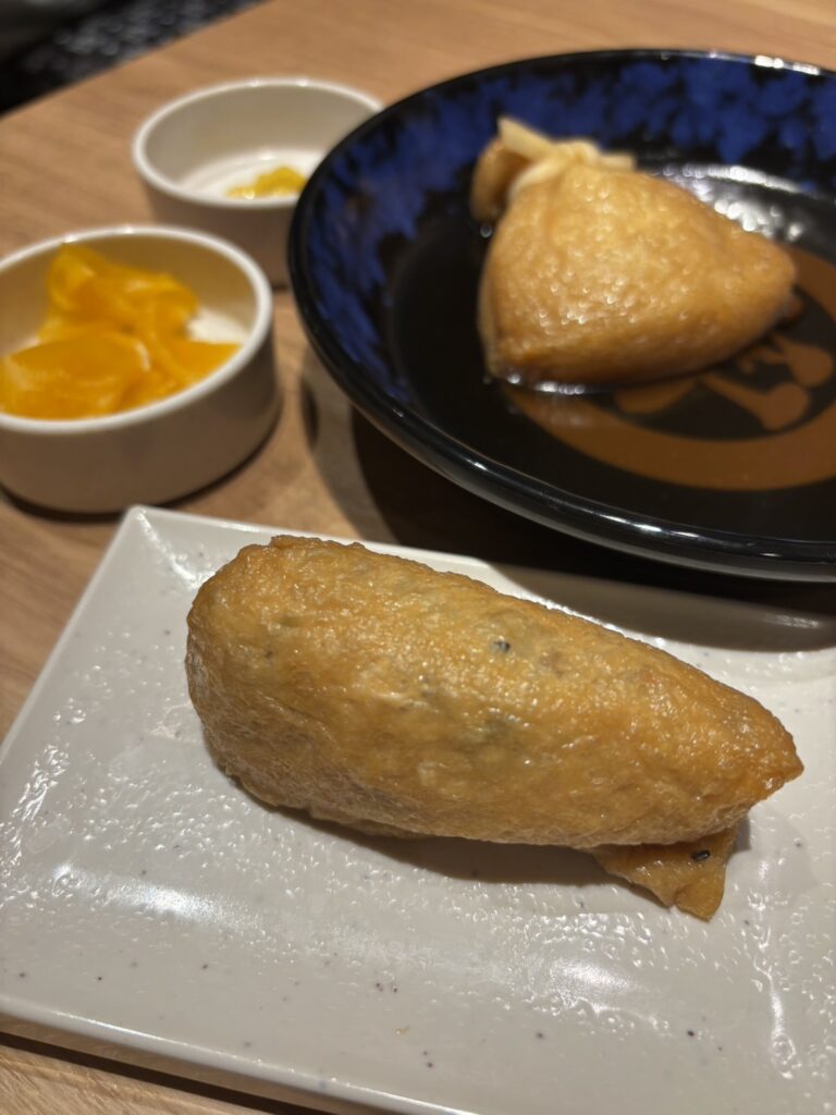 資さんうどんの山菜いなり